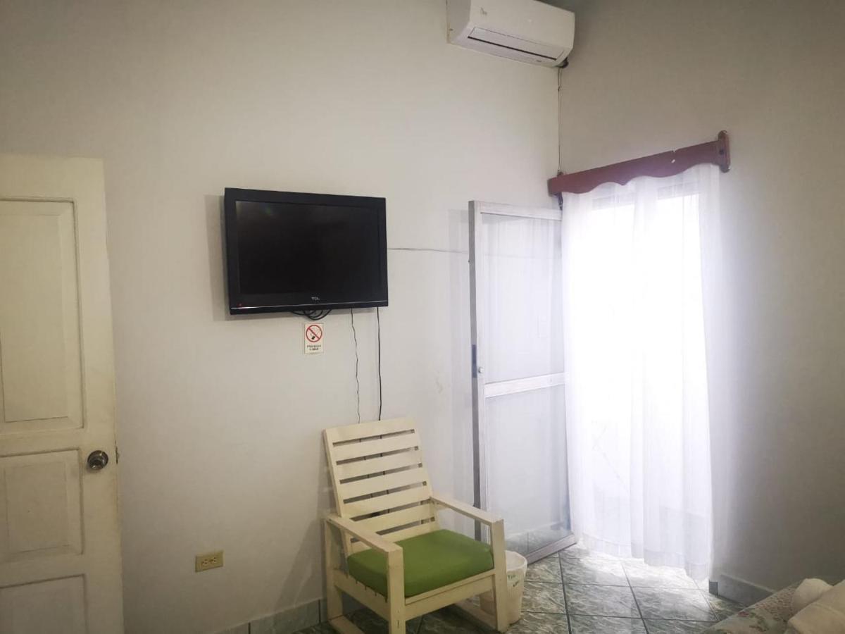 Hostal Tah Itza Flores Exterior photo